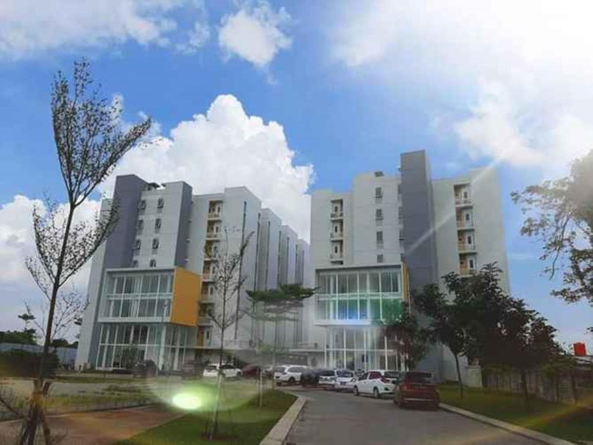 Aero Room Tangerang Eksteriør bilde
